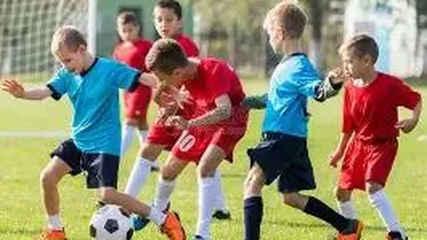 国少篮球队停赛中坚持训练，三字经与百家姓纳入课程